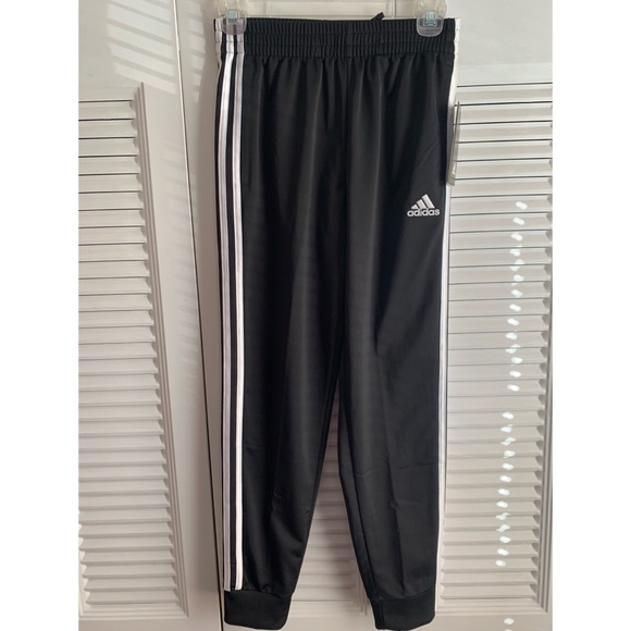 Boys Adidas Jogging - Picture 3 of 5